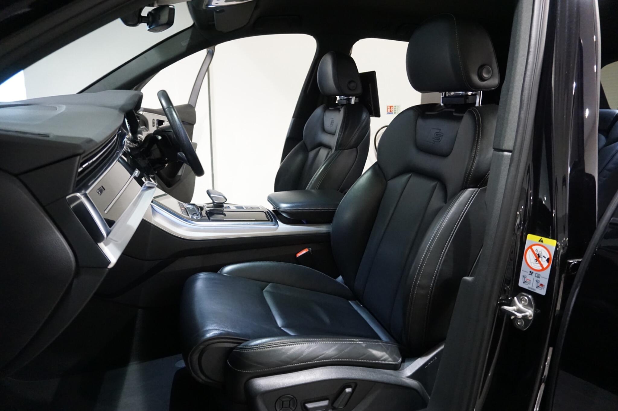 Audi Q7 3.0 TFSIe V6 55 S line SUV 5dr Petrol Plug-in Hybrid Tiptronic quattro Euro 6 (s/s) 17.9kWh (381 ps)